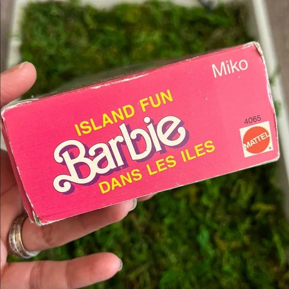 VINTAGE Barbie Island fun MIKO doll 1980s Mattel Canada Inc. NEW IN BOX! 💕 - Picture 7 of 17